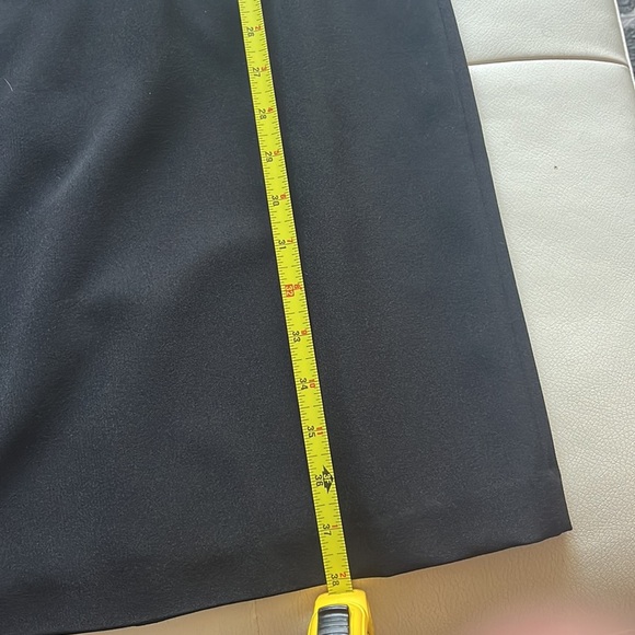 NWT WHITE HOUSE BLACK MARKET LBD OFF SHOULDER MIDI DRESS, size 6 - Picture 5 of 5